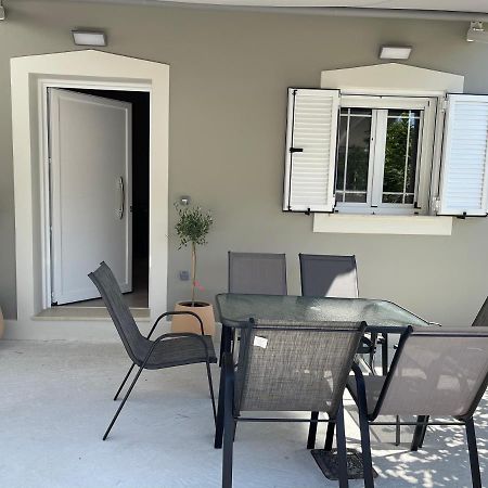 Villa House Adelais Klísmata Esterno foto